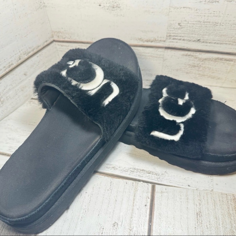 UGG Lanton Platform Fur Slides